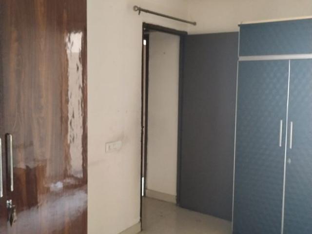 Rental | 2 BHK 600 Sq.Ft. Apartment in Signature Global The Roselia