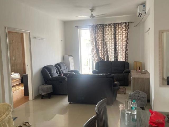 Rental | 2 BHK + 617 Sq.Ft. Apartment in Signature Orchard Avenue 2