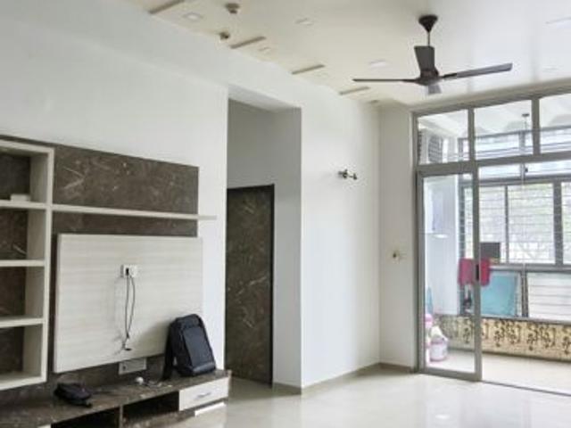 Rental | 2 BHK 646 Sq.Ft. Apartment in Amanora Gold Towers