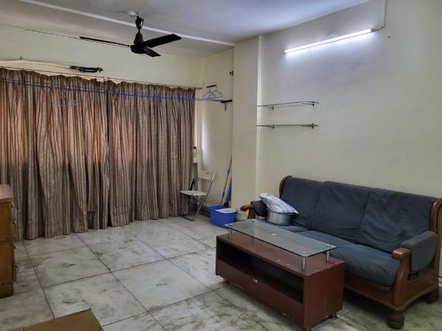 Rental | 2 BHK 650 Sq.Ft. Apartment in Vile Parle West
