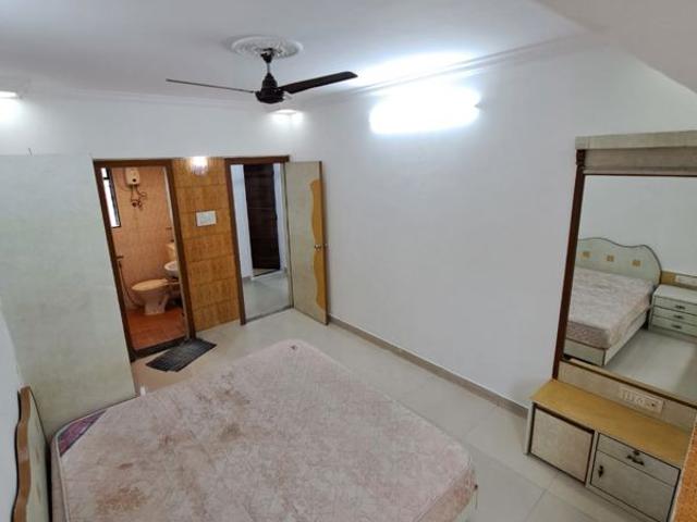 Rental | 2 BHK + 650 Sq.Ft. Apartment in Yashodham Complex