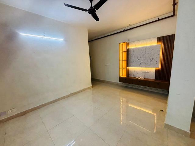 Rental | 2 BHK 650 Sq.Ft. Apartment in Signature The Millennia 3