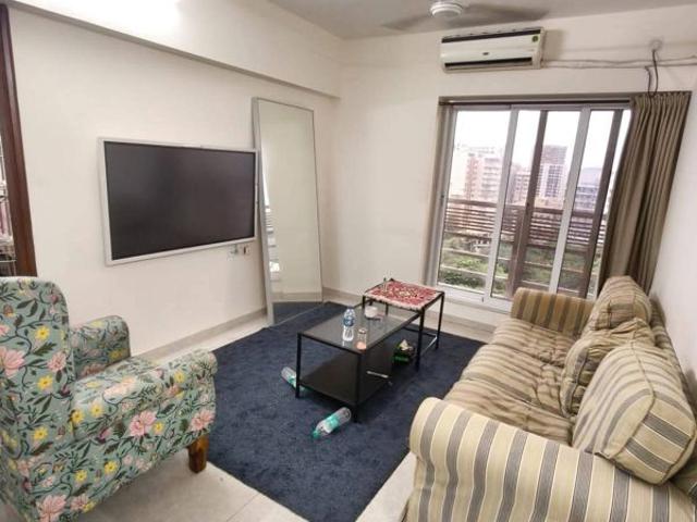 Rental | 2 BHK 665 Sq.Ft. Apartment in Romell Amore