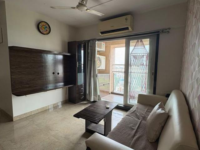 Rental | 2 BHK + 662 Sq.Ft. Apartment in Siddhi Highland Park