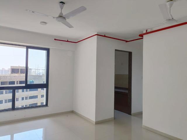 Rental | 2 BHK 675 Sq.Ft. Apartment in Sunteck Avenue 2