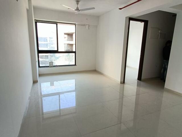 Rental | 2 BHK 675 Sq.Ft. Apartment in Sunteck Avenue 2