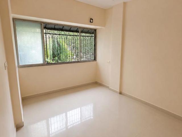 Rental | 2 BHK 670 Sq.Ft. Apartment in Versova Manish CHS