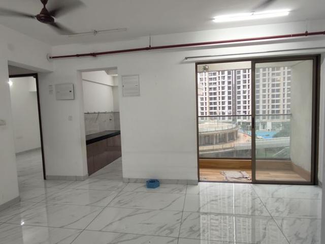 Rental | 2 BHK 670 Sq.Ft. Apartment in Raymond Ten X Habitat