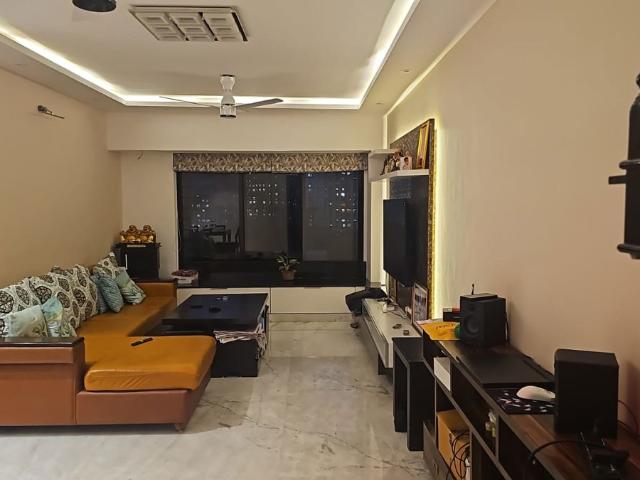 Rental | 2 BHK + 670 Sq.Ft. Apartment in Suchidham Complex