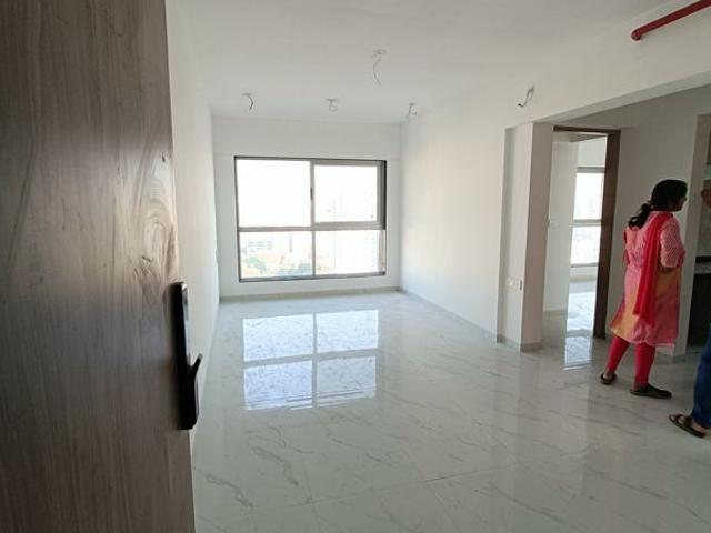 Rental | 2 BHK 680 Sq.Ft. Apartment in Goregaon West