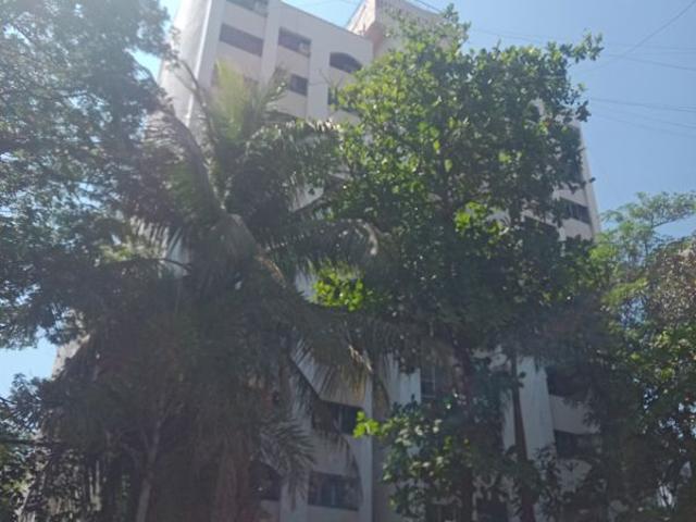 Rental | 2 BHK 690 Sq.Ft. Apartment in Ruby Apartment Kandivali