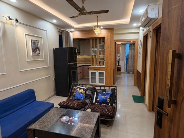 Rental | 2 BHK 690 Sq.Ft. Apartment in Shree Vardhman Green Court