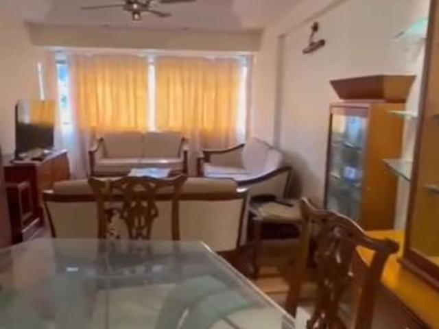 Rental | 2 BHK 700 Sq.Ft. Apartment in Andheri CHS