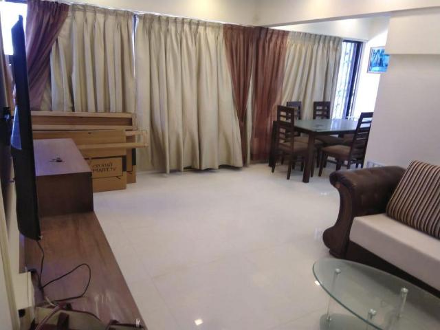 Rental | 2 BHK 700 Sq.Ft. Apartment in Bandra West