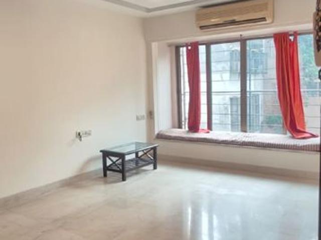 Rental | 2 BHK + 700 Sq.Ft. Apartment in Bandra West