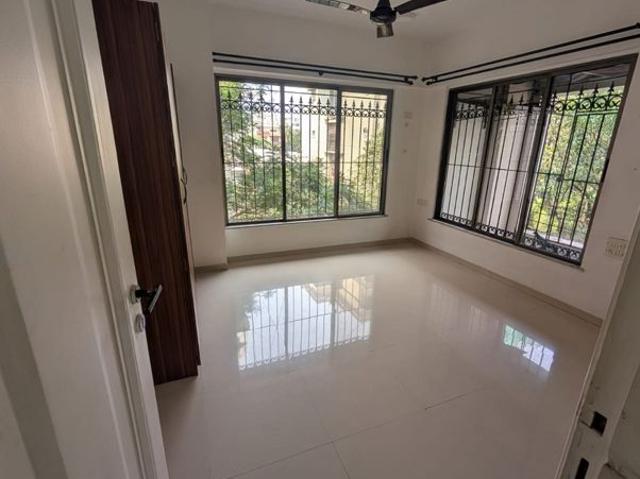 Rental | 2 BHK + 700 Sq.Ft. Apartment in Bandra West