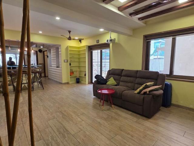 Rental | 2 BHK + 700 Sq.Ft. Apartment in Juhu