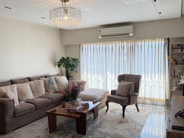 Rental | 2 BHK 700 Sq.Ft. Apartment in Juhu