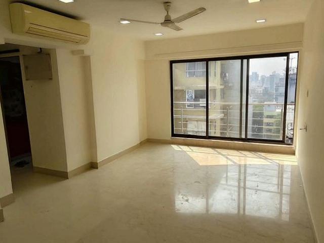 Rental | 2 BHK + 700 Sq.Ft. Apartment in Khar West