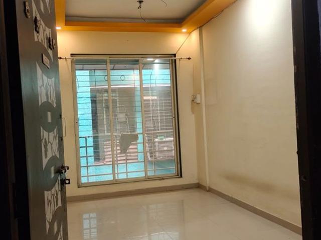 Rental | 2 BHK 700 Sq.Ft. Apartment in Maitri Park Kasheli