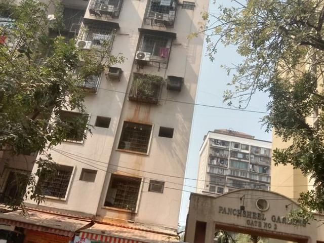 Rental | 2 BHK 700 Sq.Ft. Apartment in Panchratna Apartment Kandivali