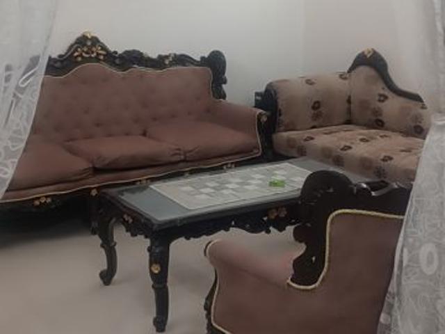 Rental | 2 BHK 700 Sq.Ft. Apartment in Pareena Om Apartments