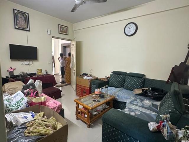 Rental | 2 BHK 700 Sq.Ft. Apartment in Pyramid Square 67A