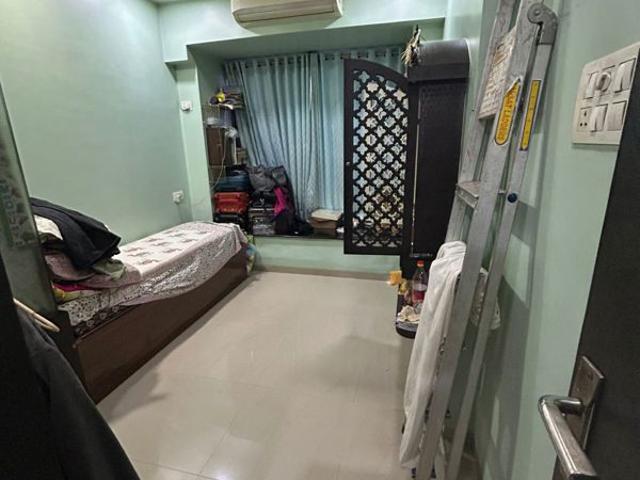 Rental | 2 BHK 700 Sq.Ft. Apartment in Raj Legacy I