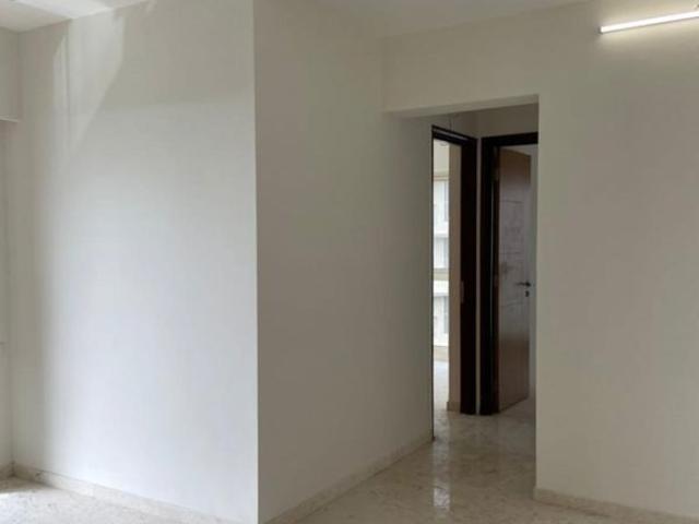 Rental | 2 BHK 700 Sq.Ft. Apartment in Reliable Vasundhara CHS