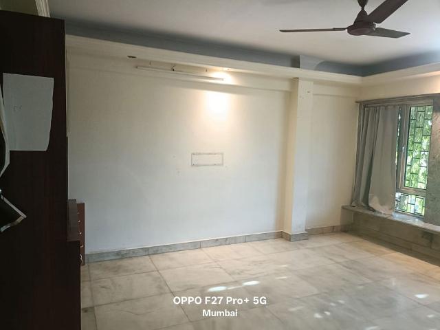 Rental | 2 BHK + 700 Sq.Ft. Apartment in Santacruz West