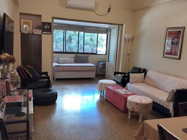 Rental | 2 BHK + 700 Sq.Ft. Apartment in Santacruz West