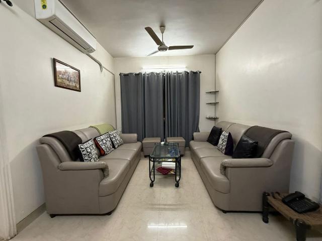 Rental | 2 BHK 700 Sq.Ft. Apartment in Seven Bungalow