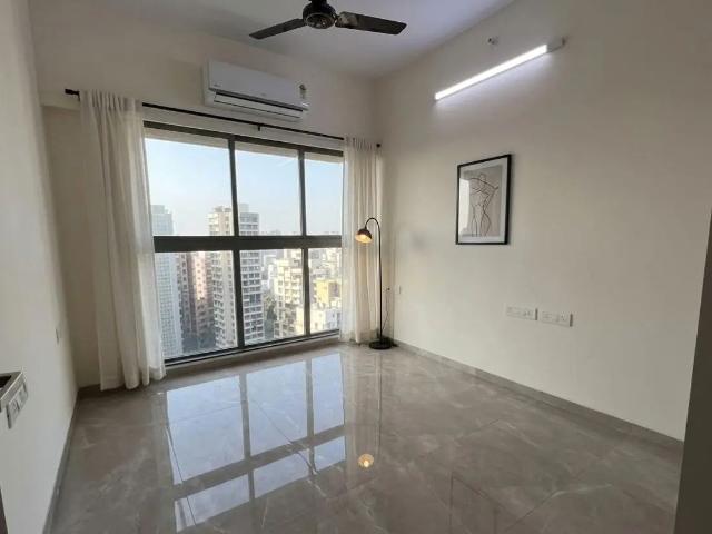 Rental | 2 BHK 700 Sq.Ft. Apartment in Sugee Sea Krest