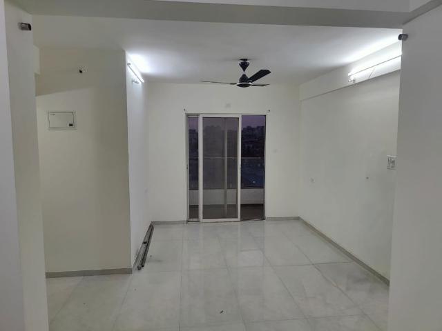 Rental | 2 BHK + 714 Sq.Ft. Apartment in Shriram Vivaan Park