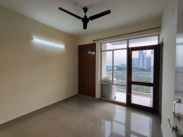 Rental | 2 BHK 717 Sq.Ft. Apartment in ROF Aalayas