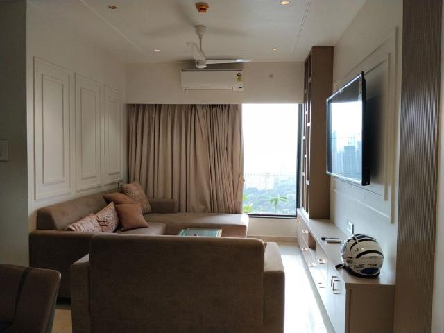 Rental | 2 BHK 710 Sq.Ft. Apartment in Neumec Shreeji Towers