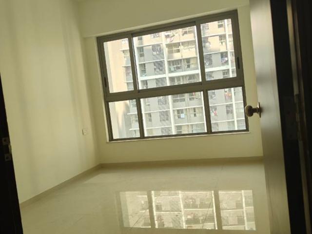 Rental | 2 BHK 711 Sq.Ft. Apartment in Kalpataru Paramount E