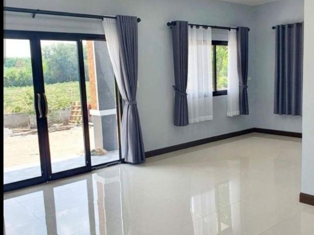 Rental | 2 BHK 725 Sq.Ft. Apartment in Acme Ozone