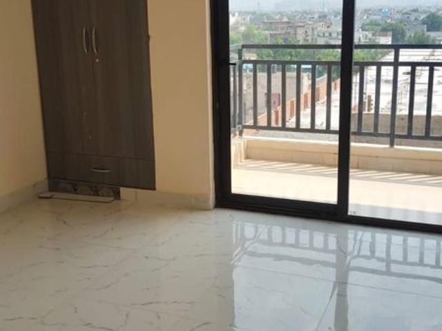 Rental | 2 BHK 728 Sq.Ft. Apartment in The Golden Gate