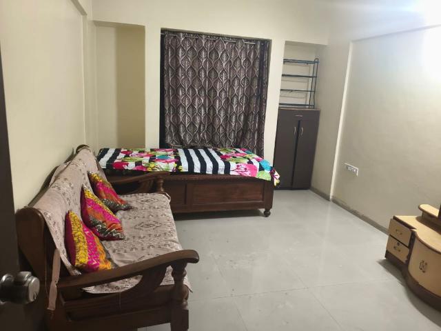 Rental | 2 BHK 720 Sq.Ft. Apartment in Platinum Society