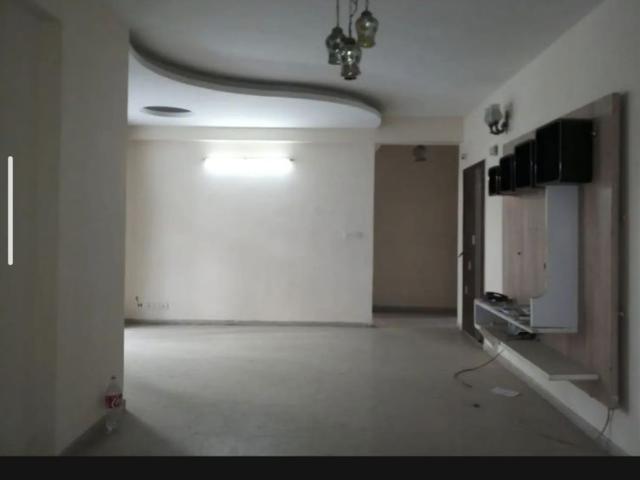 Rental | 2 BHK + 735 Sq.Ft. Apartment in Omaxe Heights