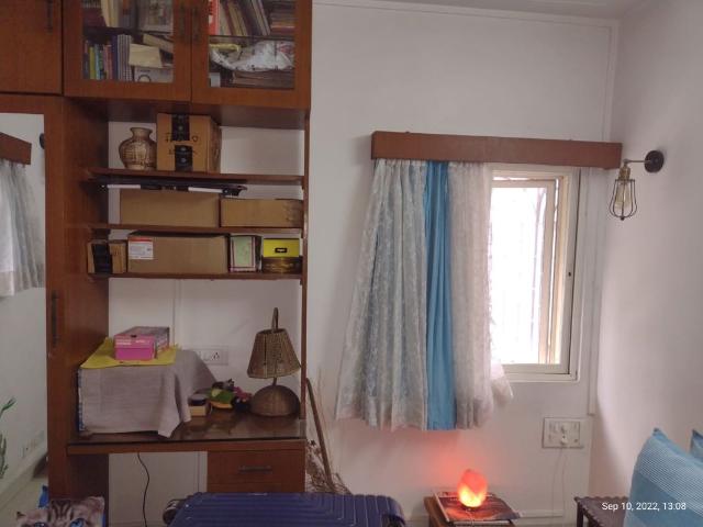 Rental | 2 BHK 730 Sq.Ft. Apartment in Juhu Tarang