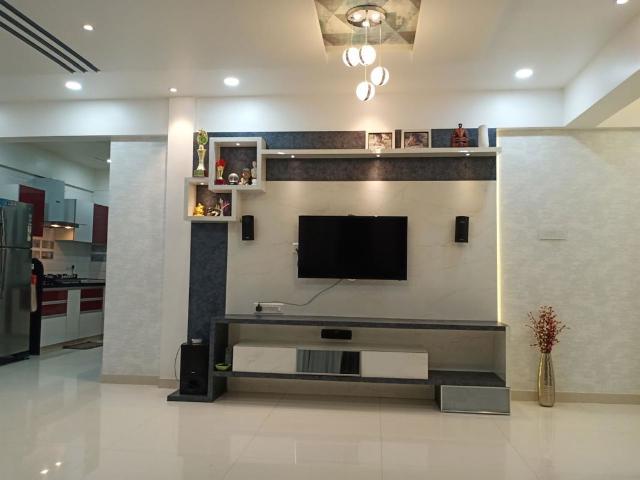 Rental | 2 BHK + 730 Sq.Ft. Apartment in Metro Jazz