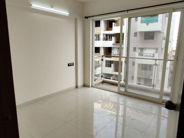 Rental | 2 BHK 740 Sq.Ft. Apartment in Shree Signature Park