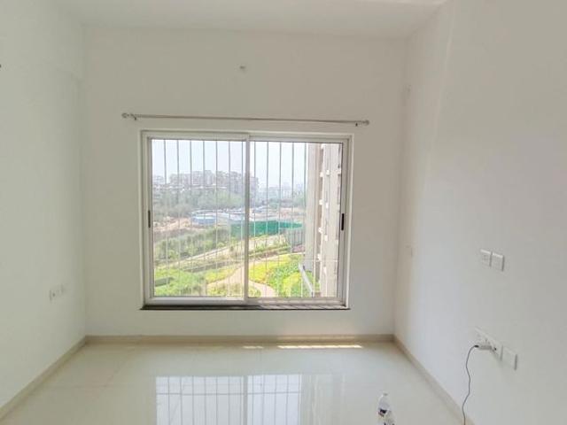 Rental | 2 BHK 741 Sq.Ft. Apartment in Runwal The Central Park