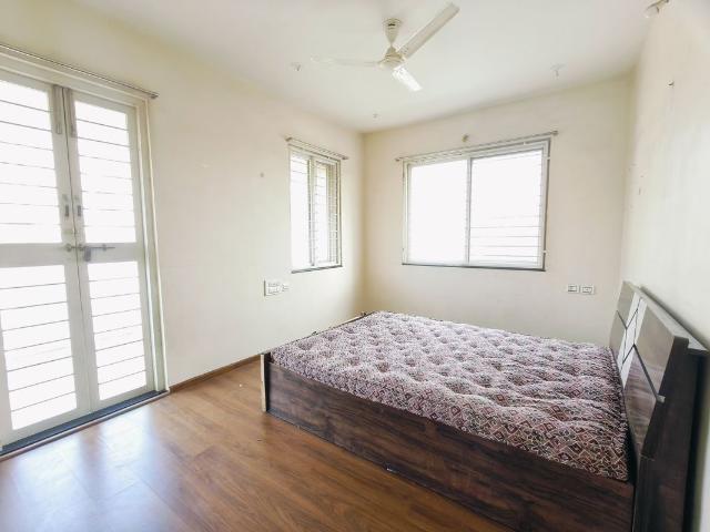 Rental | 2 BHK 755 Sq.Ft. Apartment in Ganga Glitz Shine