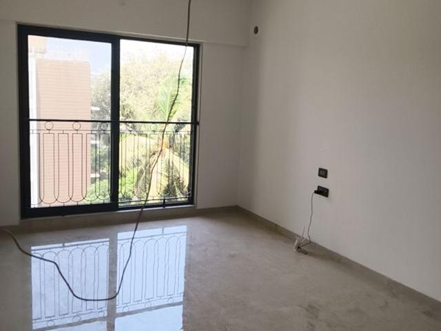 Rental | 2 BHK 750 Sq.Ft. Apartment in Vile Parle West