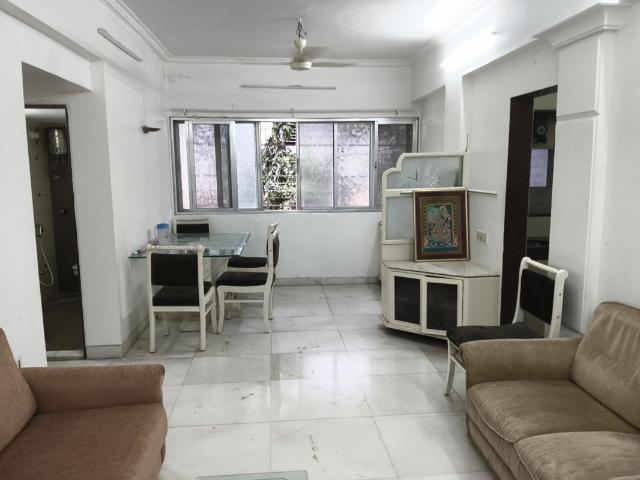 Rental | 2 BHK 750 Sq.Ft. Apartment in Vile Parle West
