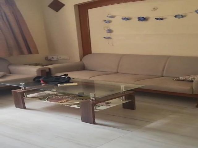 Rental | 2 BHK 750 Sq.Ft. Apartment in Dadar East