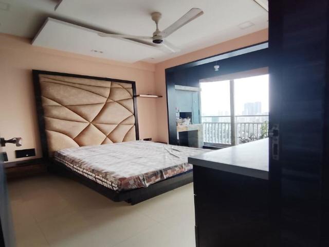 Rental | 2 BHK 750 Sq.Ft. Apartment in Dadar East